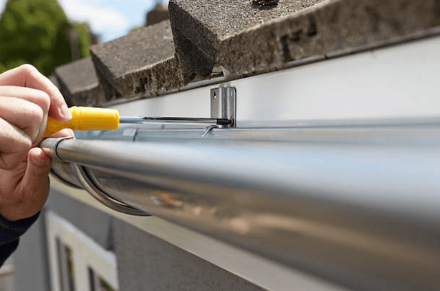 gutter repair livonia